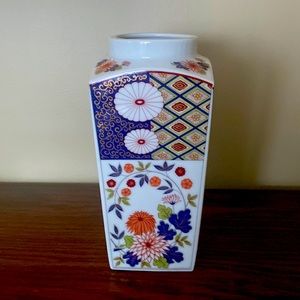 Vintage Asian style Decorative vase 🏺